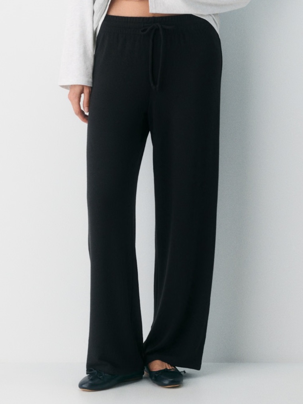 Aritzia black pants